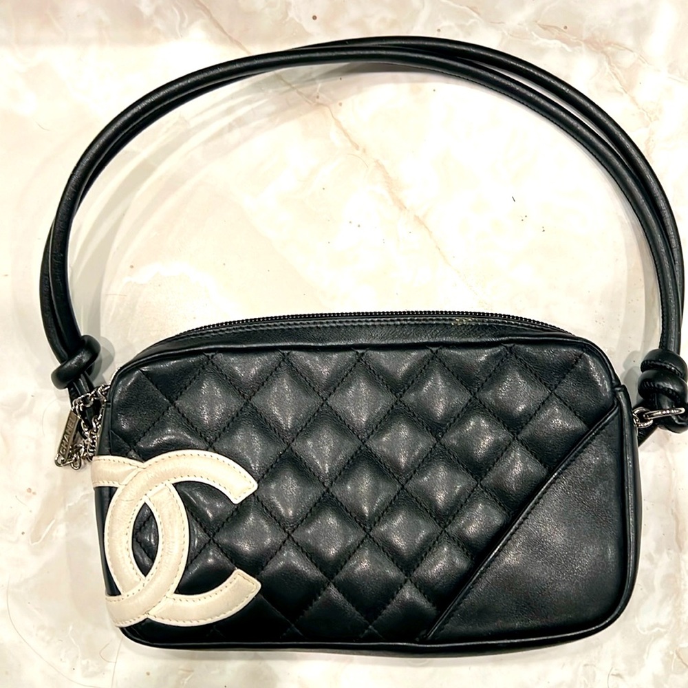 Real CHANEL Quilted handbag Vintage